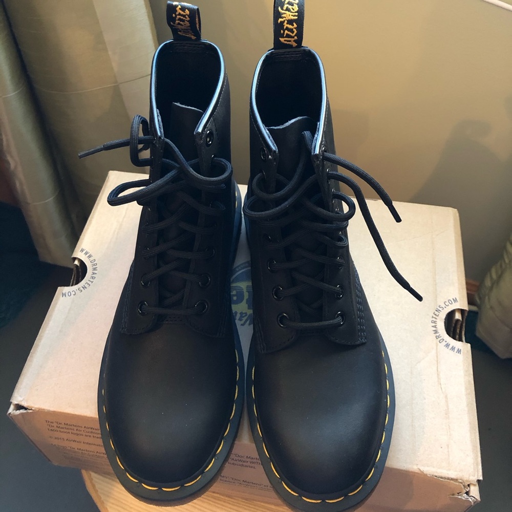 Dr. Martens 1460 Greasy Black Boot